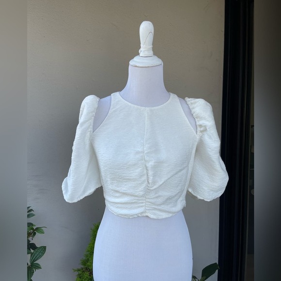Zara Cropped Blouse with Puff/ Off Shoulder Sleeves in White, M - Picture 1 of 16